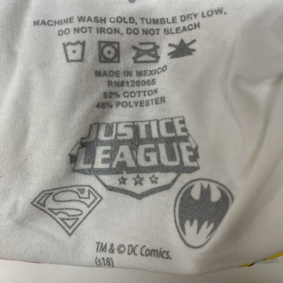 Justice league licensed white  tshirt size 4-7 - Picture 3 of 6